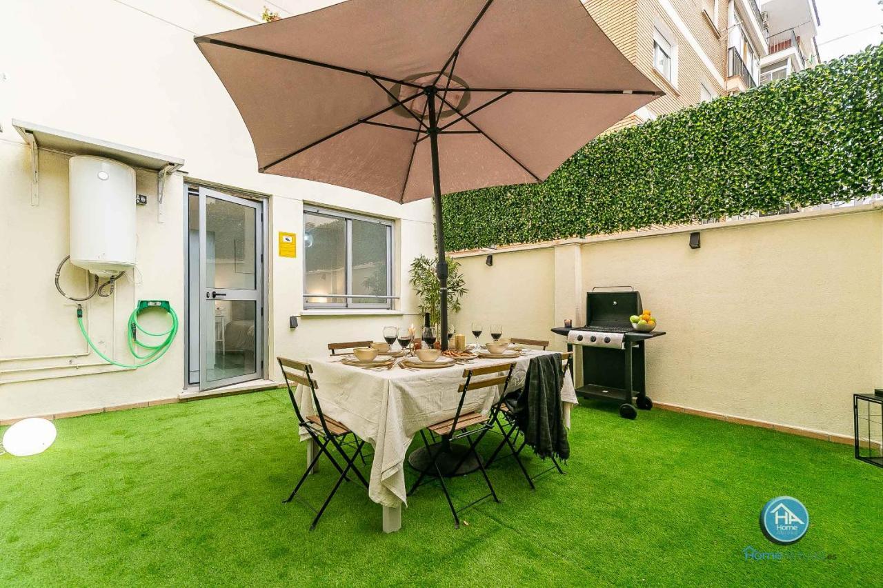 Paseo de la Salud Apartments - HomeAbroad Málaga Exterior foto
